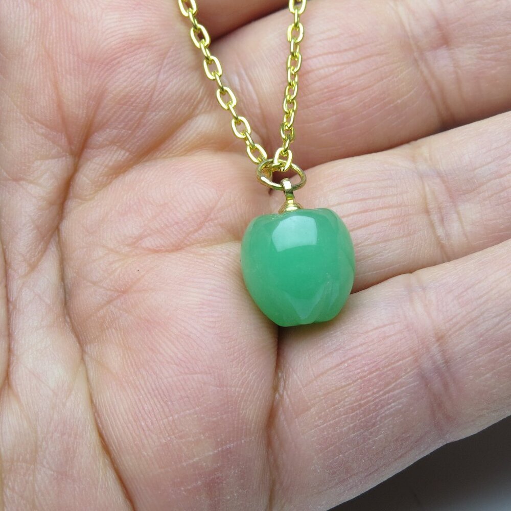 14K Jade Pendant With Necklace